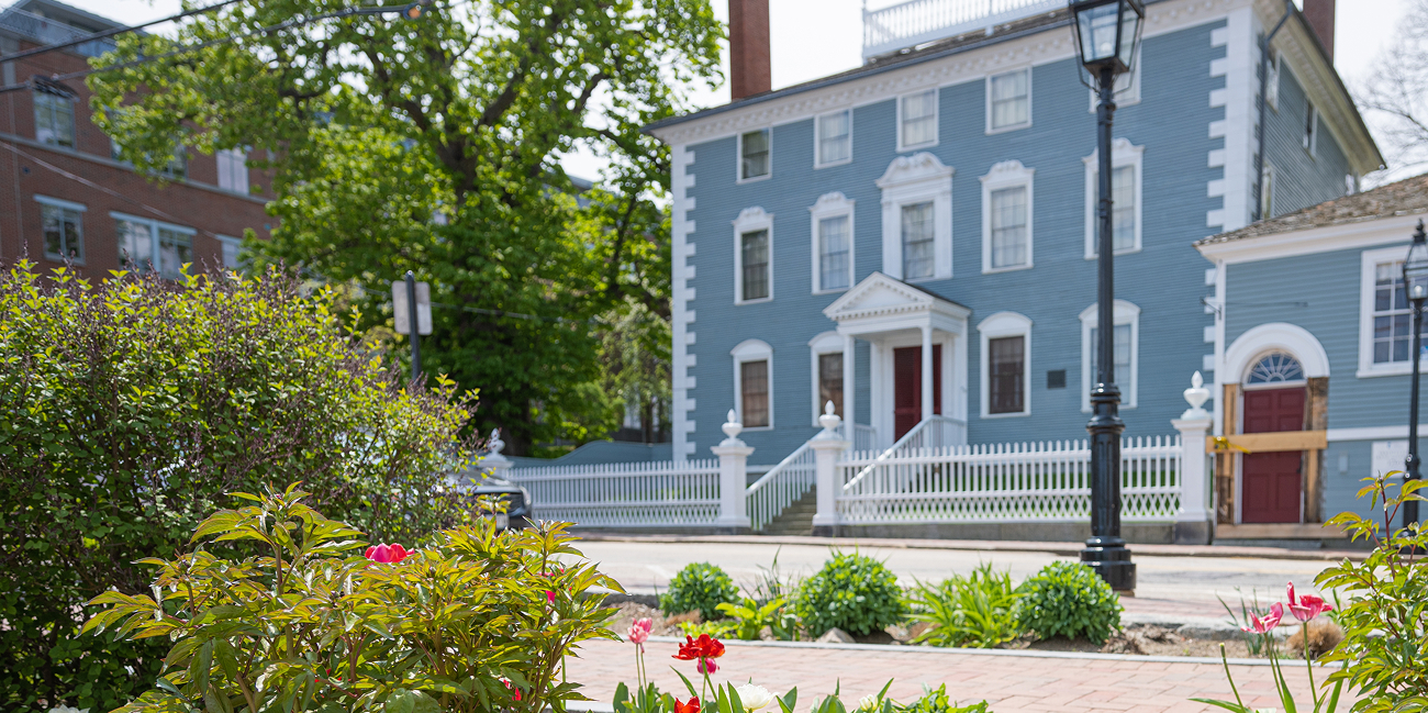 Moffatt Ladd House - Stock 1