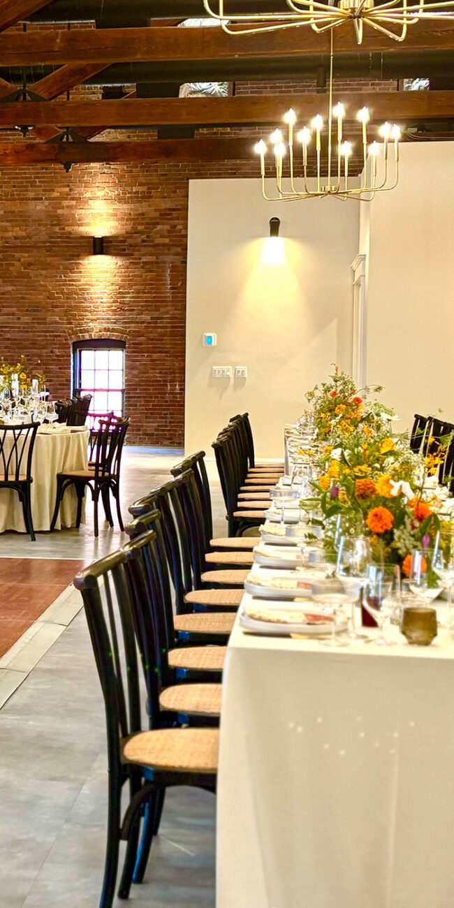 Elegant reception tables