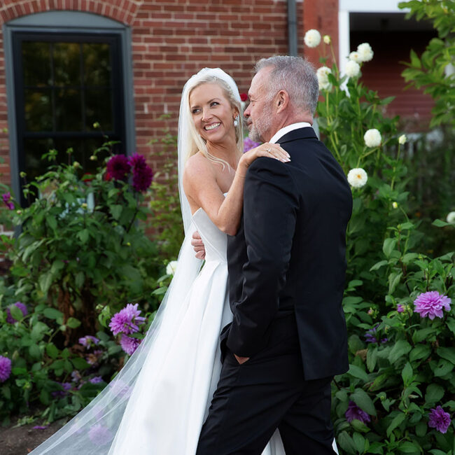 Couple in Prescott Park - Portsmouth NH